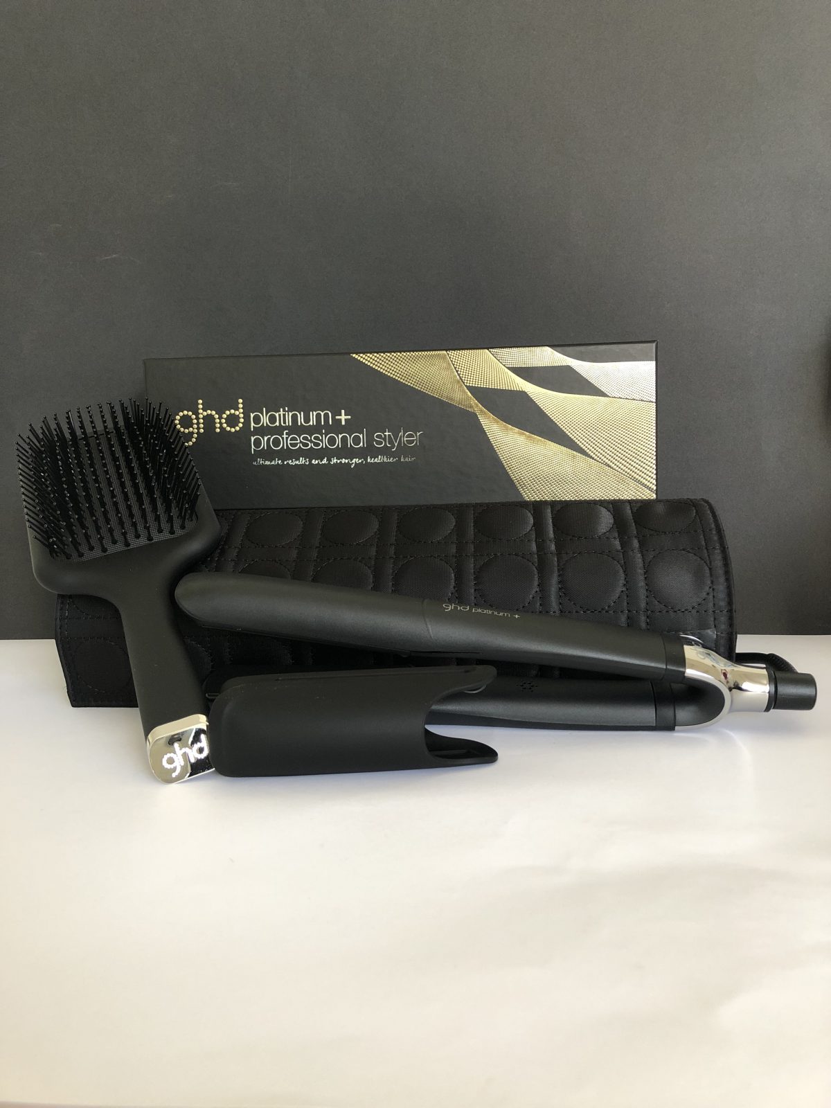 GHD Platinum + Gift Set