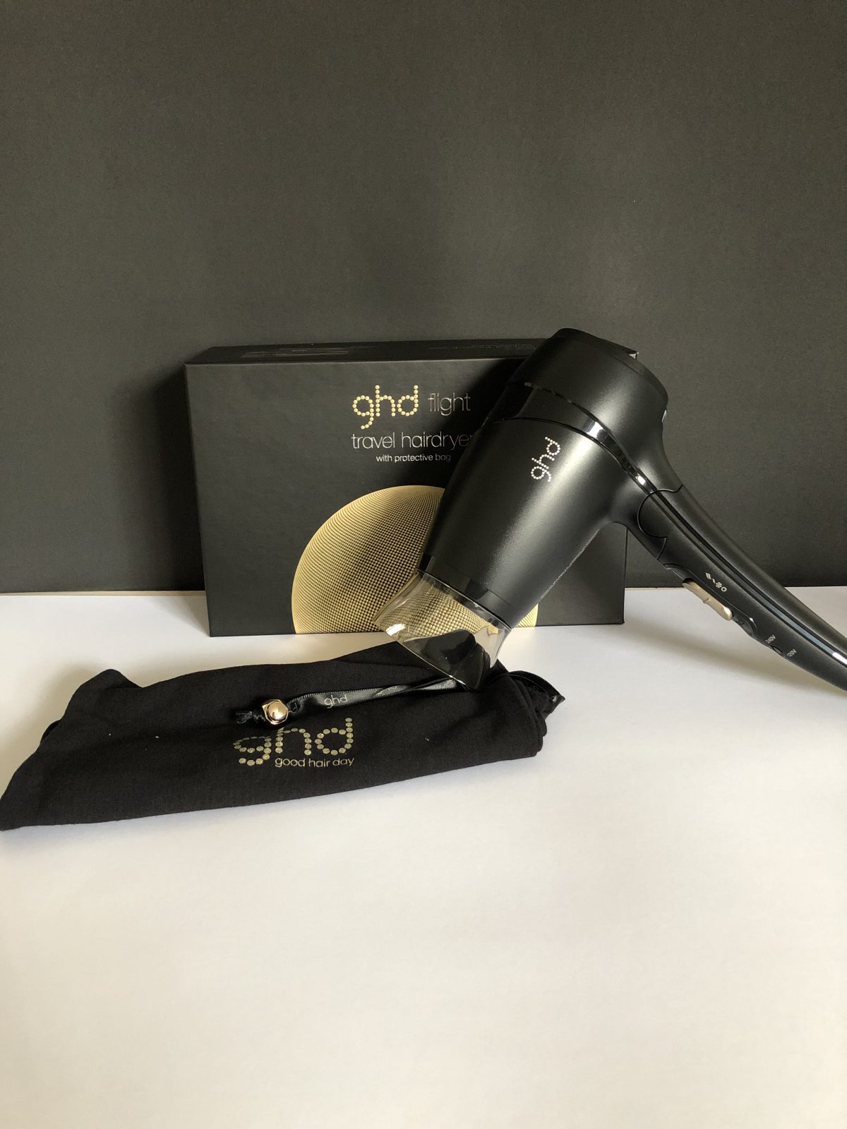 Secador de viaje GHD Flight + - Peluquería Cintia Atienzar